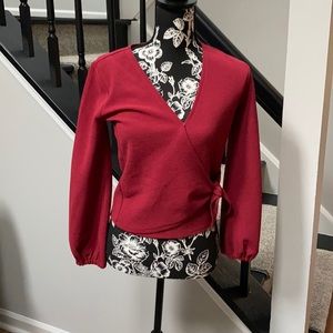 Texture and Thread by Madewell Maroon Cropped Top